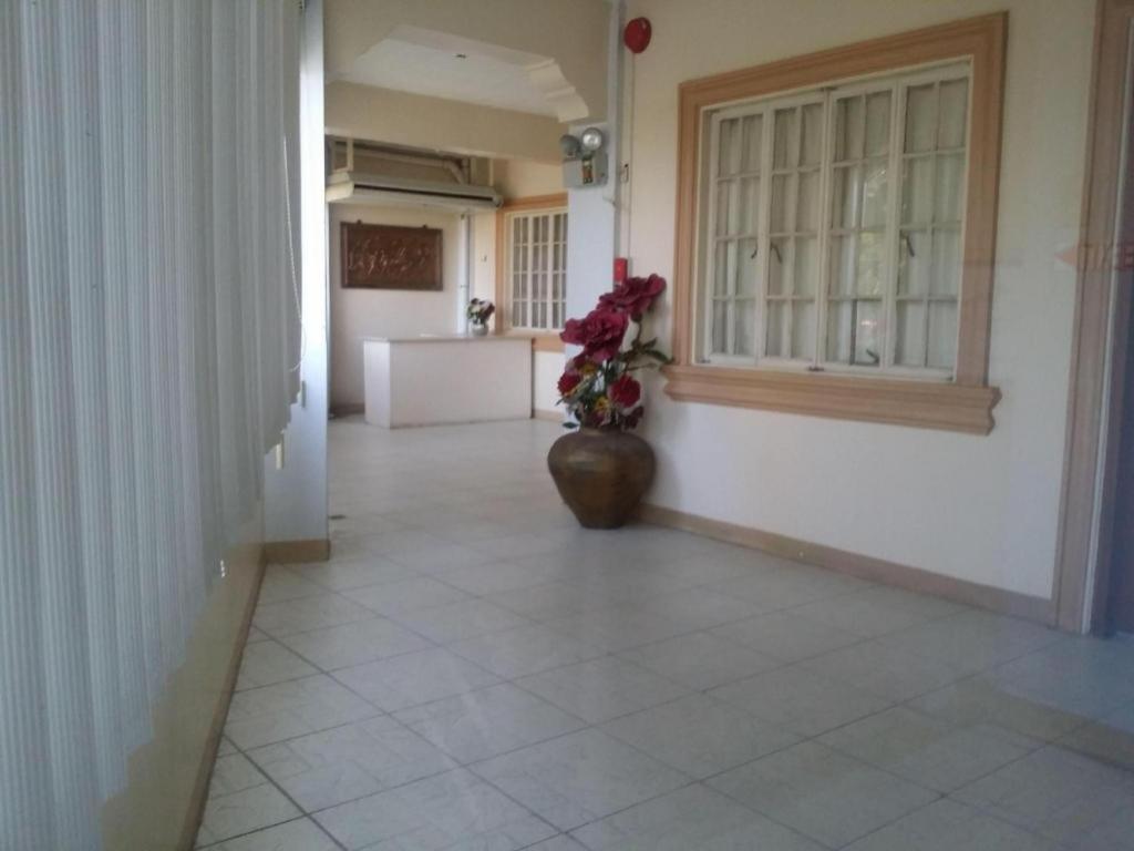 Bridgeview Hotel Laoag Eksteriør billede